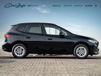 Gebraucht BMW 220 Active Tourer Performance 170 PS (125 kW) 2025 Saphirschwarzmetallic Van / Kleinbus