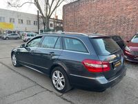 Gebraucht Mercedes E200 Avantgarde 184 PS (135 kW) 2012 Grau Kombi