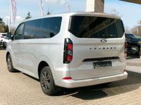 Gebraucht Ford Tourneo Titanium 136 PS (100 kW) 2025 Silber Van / Kleinbus
