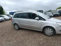 Gebraucht Opel Zafira Innovation 125 PS (91 kW) 2010 Silber Van / Kleinbus