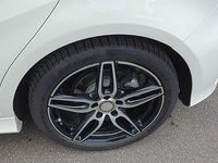 Gebraucht Mercedes A200 AMG line 156 PS (114 kW) 2017 Weiß Limousine