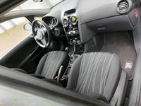 gebraucht Opel Corsa 1.4 Benziner mit eingebauten Gepäckträger