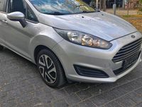 Gebraucht Ford Fiesta 75 PS (55 kW) 2014 Silber Kleinwagen