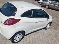 Gebraucht Ford Ka 69 PS (50 kW) 2016 Weiß Kleinwagen