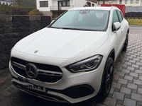Gebraucht Mercedes GLA200 Progressive 163 PS (119 kW) 2020 Weiß SUV