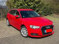 Gebraucht Audi A3 116 PS (85 kW) 2019 Rot Limousine