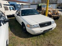 Gebraucht Ford Crown Victoria 253 PS (186 kW) 2011 Weiß Limousine