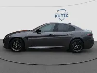 Gebraucht Alfa Romeo Giulia Quadrifoglio 520 PS (382 kW) 2024 Grigio vesuvio Limousine