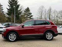 Gebraucht VW Tiguan Highline 150 PS (110 kW) 2019 Ruby red metallic SUV