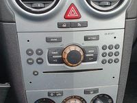 Gebraucht Opel Corsa Color Edition 69 PS (50 kW) 2014 Weiß Kleinwagen