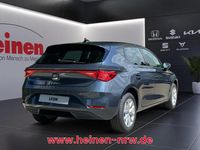 Neu Seat Leon 150 PS (110 kW) 2025 Grau Limousine