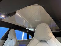 Neu Polestar 4 Pilot 400 kW (544 PS) 2025 Crystal white SUV