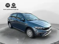Gebraucht Fiat Tipo Cross 101 PS (74 kW) 2022 Ozean blau Limousine