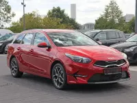 Gebraucht Kia Ceed Sportswagon 136 PS (100 kW) 2023 Rot Kombi