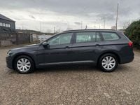 Gebraucht VW Passat 120 PS (88 kW) 2020 Grau Kombi