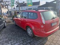 Gebraucht Ford Focus 109 PS (80 kW) 2010 Rot Kombi