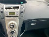 Gebraucht Toyota Yaris 69 PS (50 kW) 2007 Schwarz Kleinwagen