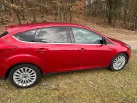 Gebraucht Ford Focus Trend 150 PS (110 kW) 2011 Rot Limousine