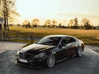 Gebraucht Mercedes E220 AMG line 170 PS (125 kW) 2016 Schwarz Coupé