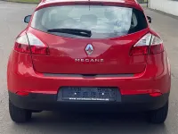 Gebraucht Renault Mégane III Authentique 101 PS (74 kW) 2013 Rot Limousine