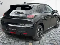 Neu Peugeot 208 Allure 110 PS (80 kW) 2025 Schwarz / perlaneraschwarz Kleinwagen