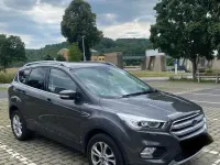 Gebraucht Ford Kuga Titanium 150 PS (110 kW) 2017 Braun SUV