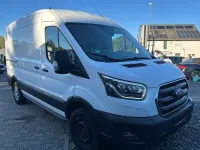 Gebraucht Ford Transit Trend 170 PS (125 kW) 2022 Weiß Van / Kleinbus