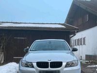Gebraucht BMW 325 218 PS (160 kW) 2005 Silber Limousine