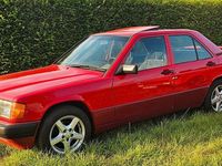 Gebraucht Mercedes 190 109 PS (80 kW) 1990 Rot Limousine