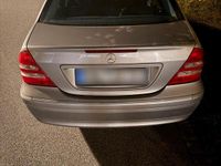 Gebraucht Mercedes C180 143 PS (105 kW) 2004 Silber Limousine