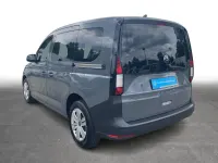 Gebraucht VW Caddy Basis 122 PS (89 kW) 2024 Van / Kleinbus