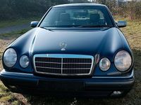 Gebraucht Mercedes E320 224 PS (164 kW) 1998 Blau Limousine