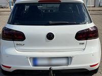 Gebraucht VW Golf VI 105 PS (77 kW) 2010 Weiß Kleinwagen