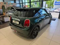 Gebraucht Mini ONE 102 PS (75 kW) 2018 British racing green ii metallic Kleinwagen