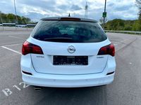 gebraucht Opel Astra Kombi 1,4 Turbo / 140PS / TÜV / ALU - 8 Fach / Bi-Xeno