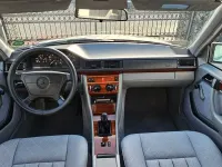 Gebraucht Mercedes E200 75 PS (55 kW) 1995 Silber Limousine