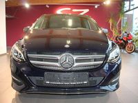 Gebraucht Mercedes B200 156 PS (114 kW) 2017 Cavansitblau Van / Kleinbus