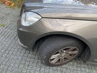 Gebraucht Mercedes E220 170 PS (125 kW) 2009 Grau Limousine