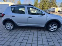 Gebraucht Dacia Sandero Stepway 90 PS (66 kW) 2016 Grau Limousine