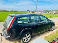 Usata Ford Focus 101 CV (74 kW) 2010 Nero Station wagon
