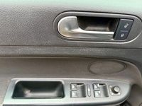 Gebraucht VW Golf Plus Cross 122 PS (89 kW) 2009 Schwarz Van / Kleinbus