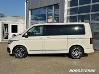 Gebraucht VW Multivan Highline 204 PS (150 kW) 2022 Ascotgrau Van / Kleinbus