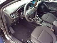 Gebraucht Ford Focus Titanium 125 PS (91 kW) 2024 Grau Limousine