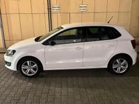 Gebraucht VW Polo 90 PS (66 kW) 2014 Weiß Kleinwagen