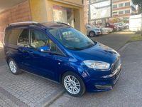 Gebraucht Ford Tourneo Courier Titanium 95 PS (69 kW) 2018 Blau Van / Kleinbus