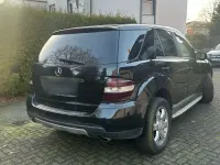 Gebraucht Mercedes ML320 224 PS (164 kW) 2005 Schwarz SUV