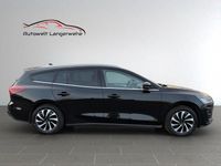 Gebraucht Ford Focus Titanium 155 PS (114 kW) 2025 Schwarz Kombi