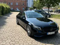 Gebraucht Mercedes E220 AMG 194 PS (142 kW) 2018 Schwarz Limousine