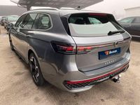 Neu VW Passat R-line 193 PS (141 kW) 2026 Diabasgrau metallic Kombi