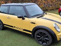 Second-hand Mini Cooper 116 CP (85 kW) 2002 Galben Hatchback